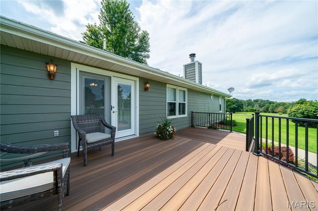 5111 E Flamingo Drive, Hallsville, MO 65255