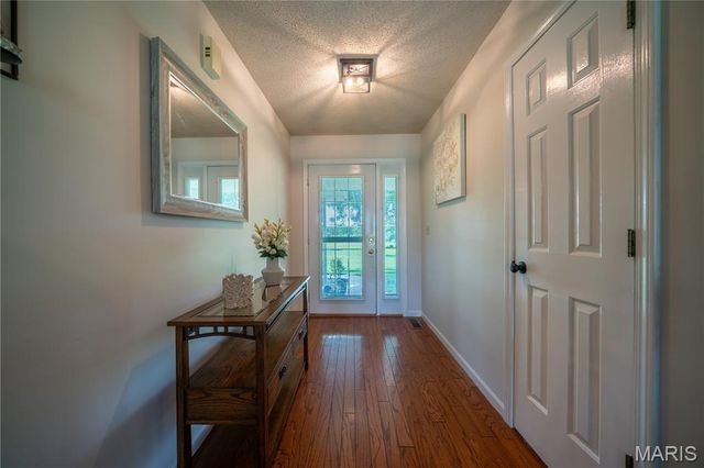 5111 E Flamingo Drive, Hallsville, MO 65255