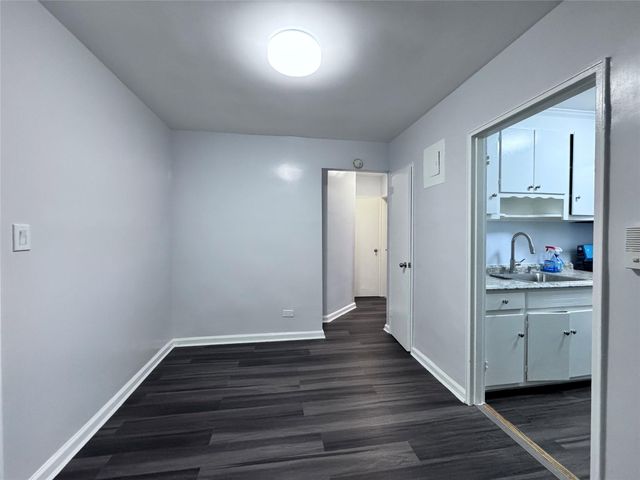 33-24 junction Boulevard 6R, Jackson Heights, NY 11372