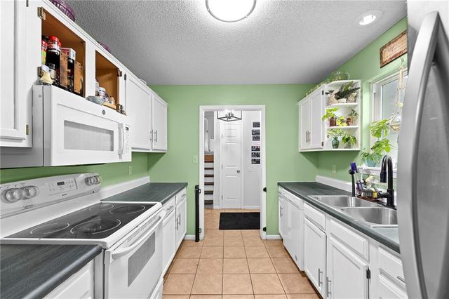 3513 Tudor Drive, Leavenworth, KS 66048