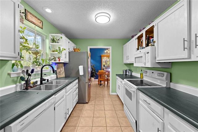 3513 Tudor Drive, Leavenworth, KS 66048