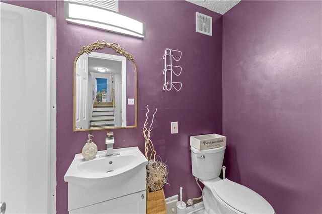 3513 Tudor Drive, Leavenworth, KS 66048