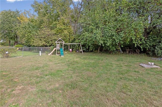 3513 Tudor Drive, Leavenworth, KS 66048