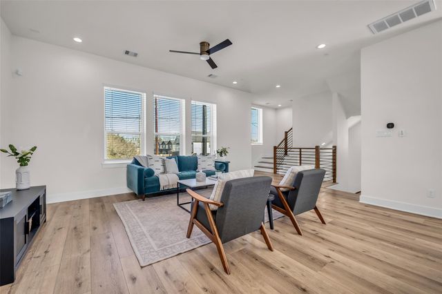 724 E 33rd Street, Houston, TX 77022