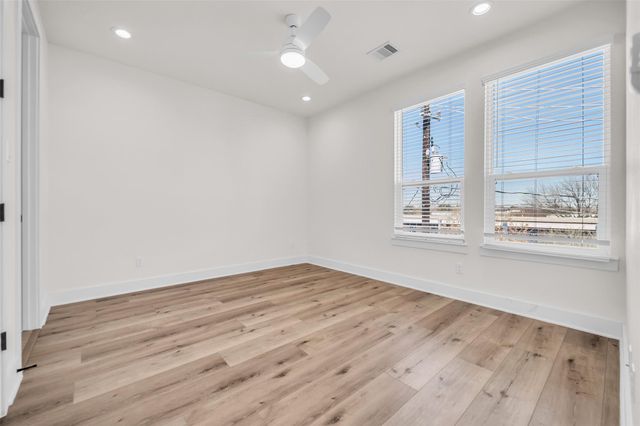 724 E 33rd Street, Houston, TX 77022