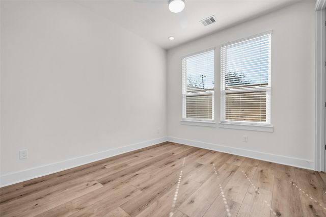 724 E 33rd Street, Houston, TX 77022