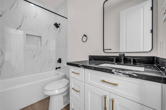 724 E 33rd Street, Houston, TX 77022
