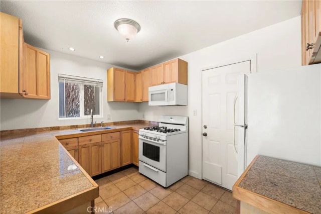 314 W Aeroplane, Big Bear City, CA 92314