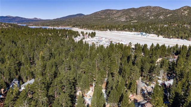 314 W Aeroplane, Big Bear City, CA 92314