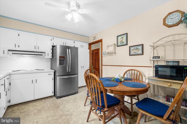 11 MEADOWBROOK RD, Flemington, NJ 08822