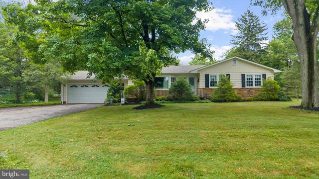 11 MEADOWBROOK RD, Flemington, NJ 08822
