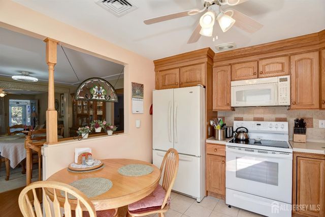 16 Cheesequake Road, Sayreville, NJ 08872