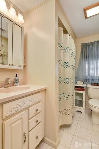 16 Cheesequake Road, Sayreville, NJ 08872