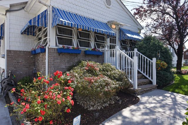 16 Cheesequake Road, Sayreville, NJ 08872