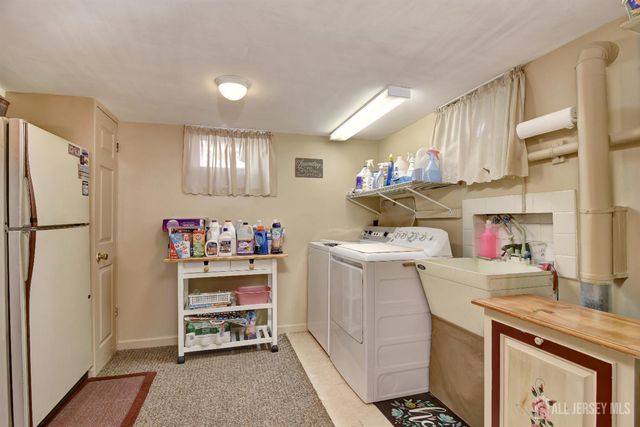 16 Cheesequake Road, Sayreville, NJ 08872