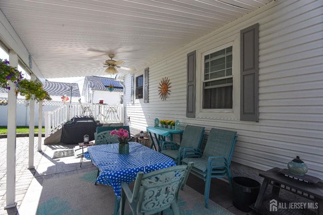 16 Cheesequake Road, Sayreville, NJ 08872