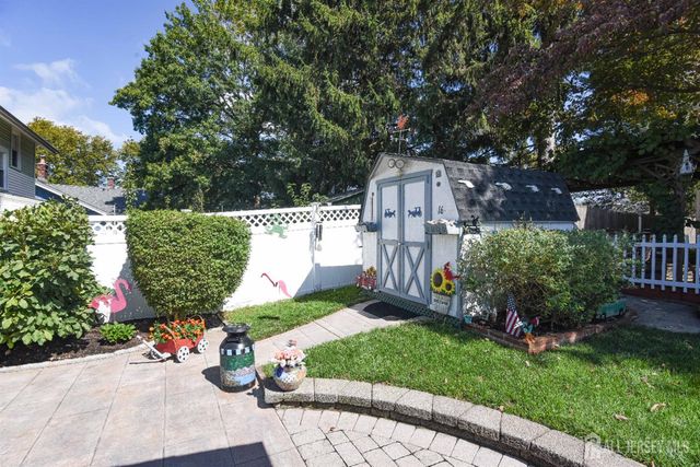 16 Cheesequake Road, Sayreville, NJ 08872