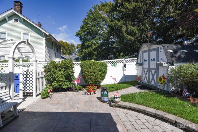 16 Cheesequake Road, Sayreville, NJ 08872