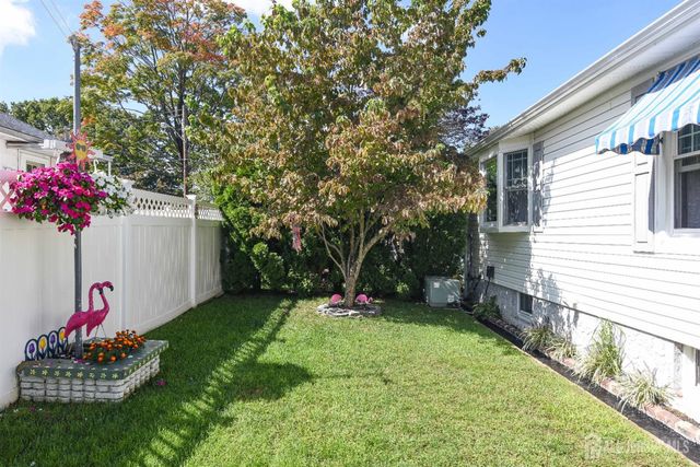 16 Cheesequake Road, Sayreville, NJ 08872