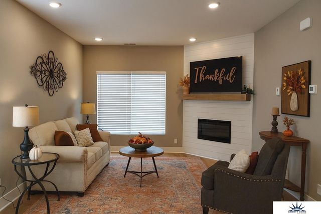 1923 Dahlman Rows Plaza, Omaha, NE 68108