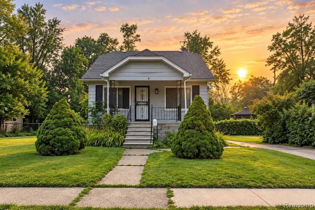 15325 Trinity Street, Detroit, MI 48223