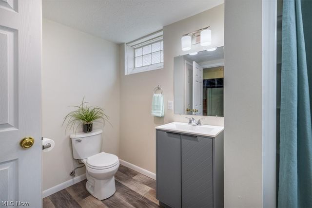 96 E Ridgewood Drive, Seven Hills, OH 44131