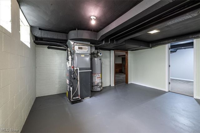 96 E Ridgewood Drive, Seven Hills, OH 44131
