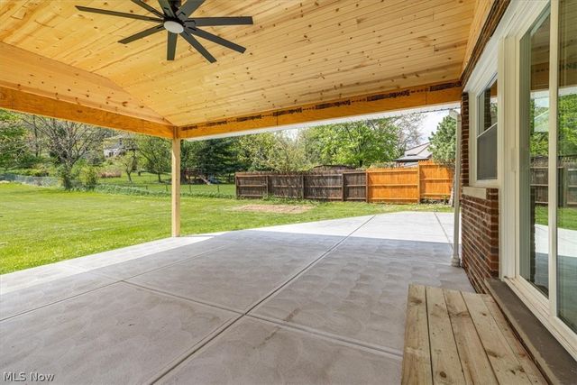 96 E Ridgewood Drive, Seven Hills, OH 44131