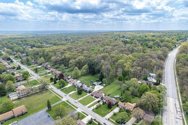 96 E Ridgewood Drive, Seven Hills, OH 44131