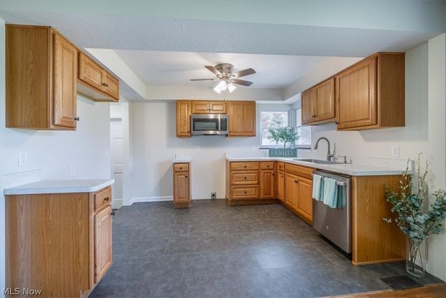 96 E Ridgewood Drive, Seven Hills, OH 44131