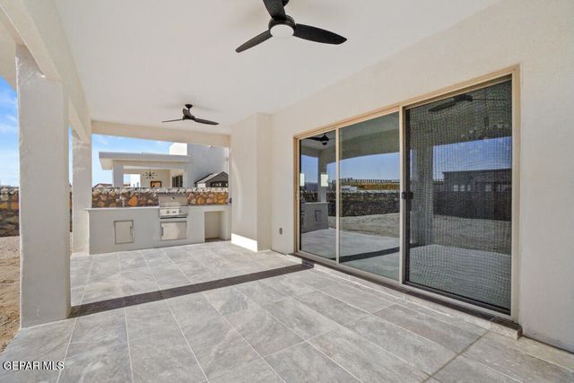 860 West Gate Drive, El Paso, TX 79932