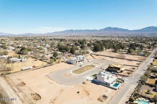 860 West Gate Drive, El Paso, TX 79932