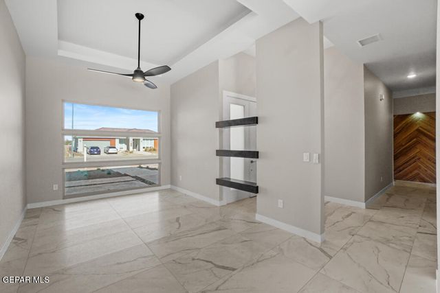 860 West Gate Drive, El Paso, TX 79932