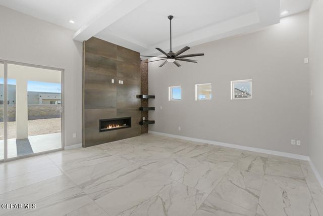 860 West Gate Drive, El Paso, TX 79932