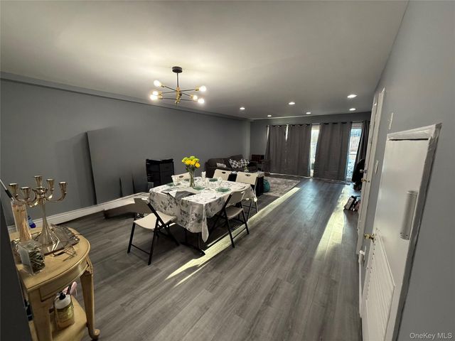 920 Broadway 5, Woodmere, NY 11598