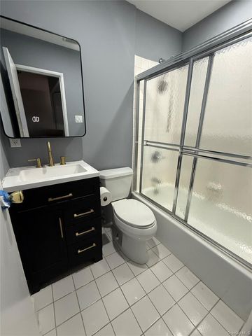 920 Broadway 5, Woodmere, NY 11598