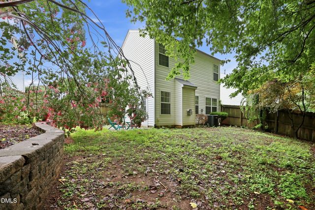 109 Lacombe Court, Holly Springs, NC 27540