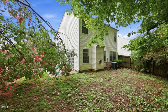109 Lacombe Court, Holly Springs, NC 27540