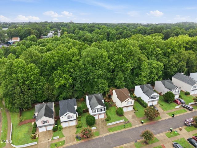 109 Lacombe Court, Holly Springs, NC 27540
