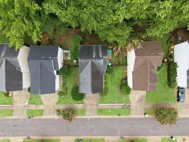 109 Lacombe Court, Holly Springs, NC 27540