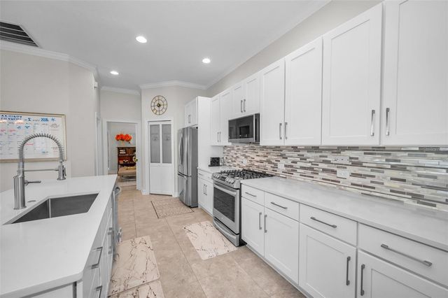 9952 SAGO POINT DRIVE, Largo, FL 33777