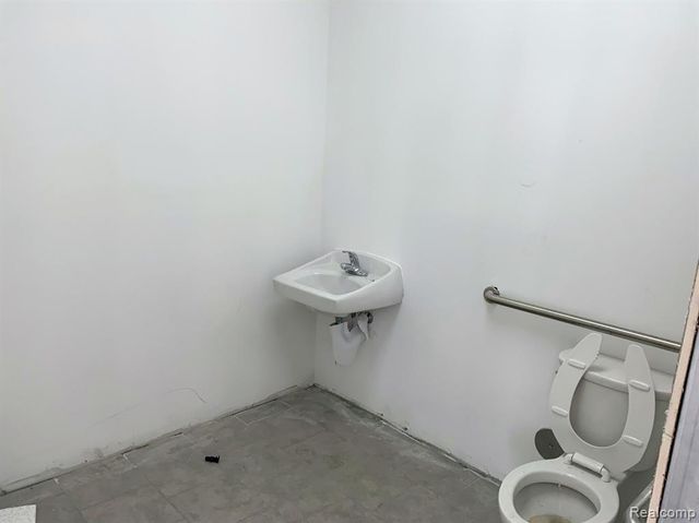 804 Southfield Road, Lincoln Park, MI 48146