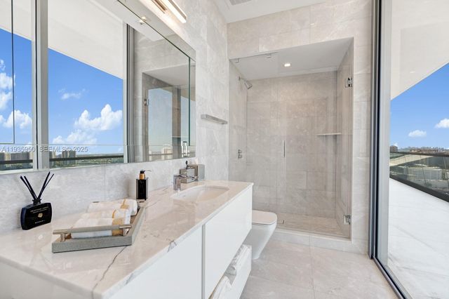 18501 Collins Ave 2304, Sunny Isles Beach, FL 33160