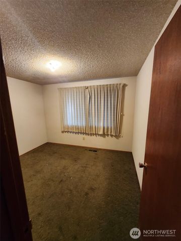 853 S 306th Street, Federal Way, WA 98003