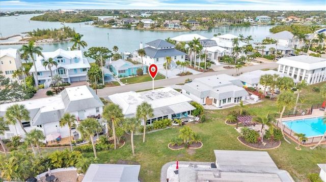 904 Inlet CIR, Venice, FL 34285