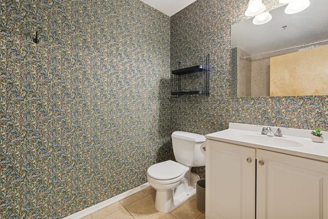 6 S Laflin Street 518, Chicago, IL 60607