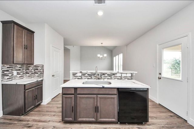 7638 Nevaeh Crest Path, Houston, TX 77016