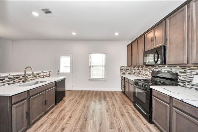 7638 Nevaeh Crest Path, Houston, TX 77016