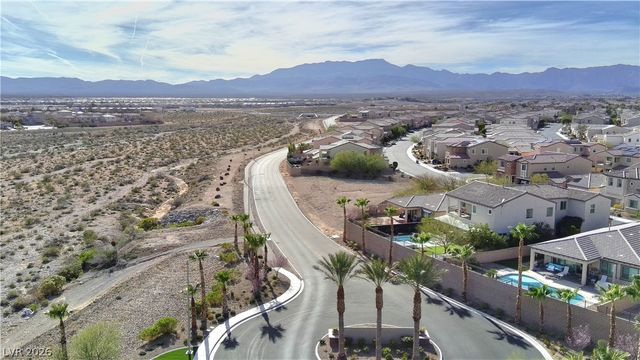 8522 Tiny Deer Street, Las Vegas, NV 89148