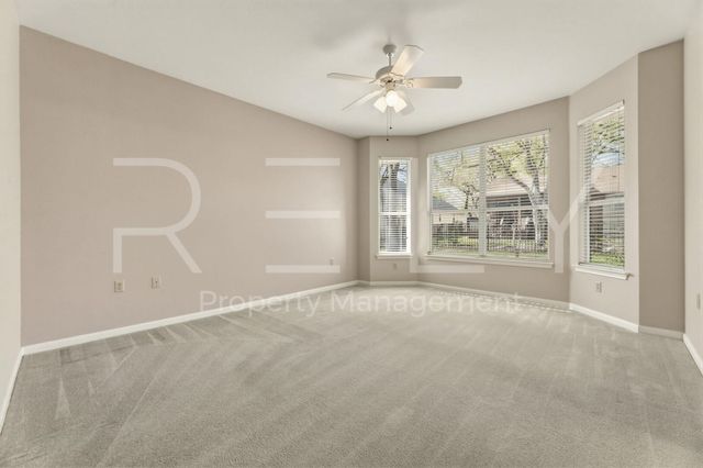 280 Whispering Wind DR, Georgetown, TX 78633